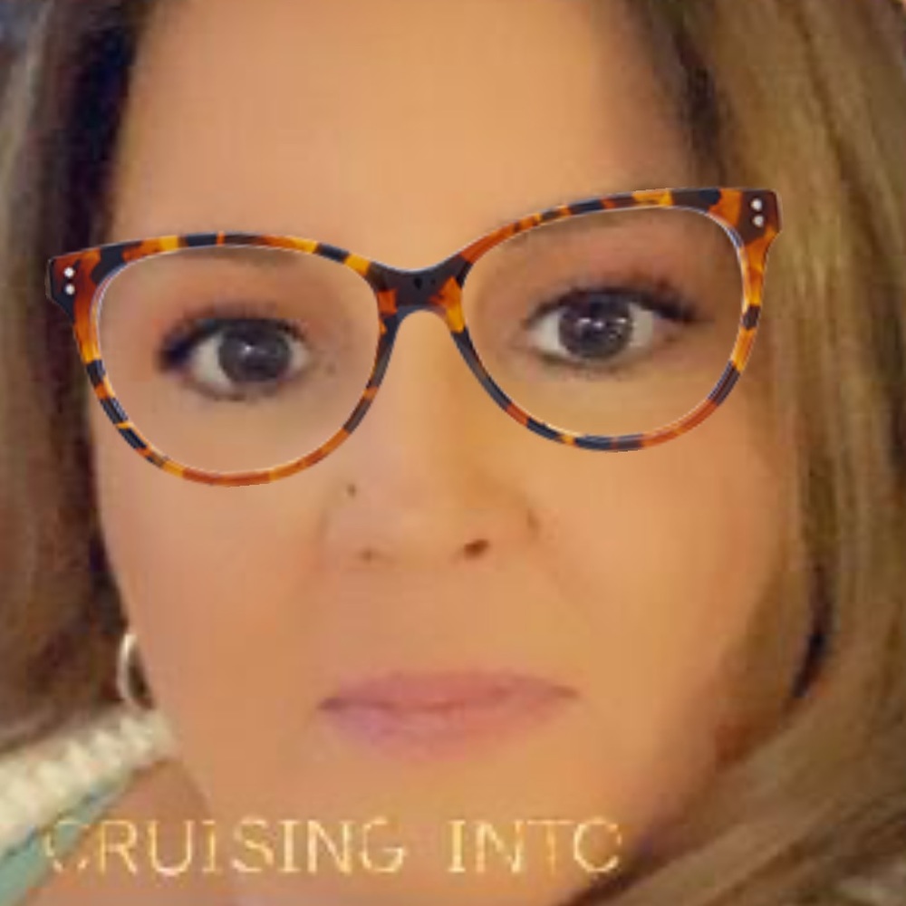 Meet your Posher, Vickie